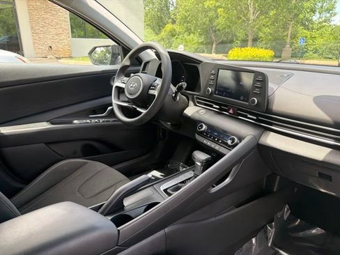 Used 2023 Hyundai Elantra SEL FWD image 24