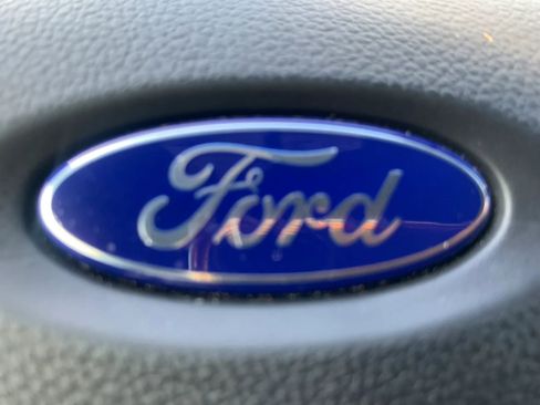 Used 2017 Ford Explorer XLT w/ Equipment Group 202A FWD image 33