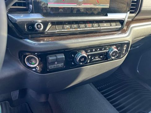 Used 2023 GMC Sierra 1500 SLE w/ Preferred Package AWD/4WD image 25