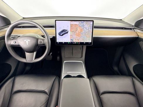 Used 2023 Tesla Model Y 2WD image 9