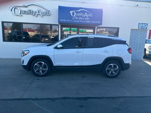 Used 2020 GMC Terrain SLT w/ Preferred Package image 1