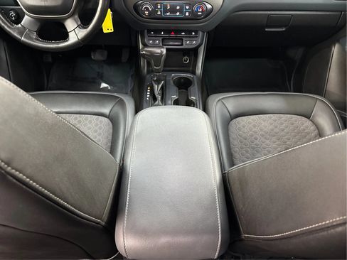 Used 2017 Chevrolet Colorado Z71 AWD/4WD image 17