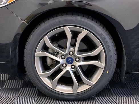 Used 2019 Ford Fusion Titanium image 8