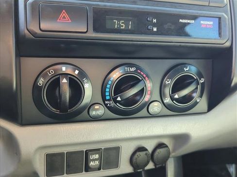 Used 2013 Toyota Tacoma 4x4 Regular Cab image 18