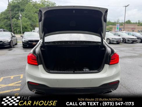 Used 2018 BMW 540i w/ M Sport Package RWD image 19