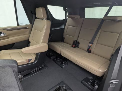 Used 2023 Chevrolet Tahoe Premier w/ Premium Package 2 AWD/4WD image 32