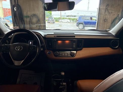 Used 2016 Toyota RAV4 Limited FWD image 17