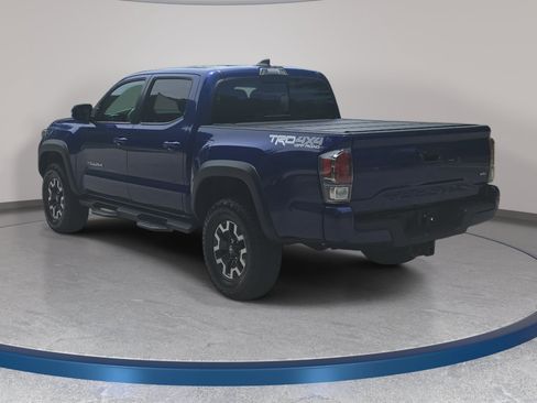 Used 2023 Toyota Tacoma TRD Off-Road w/ TRD Premium Off Road Package AWD/4WD image 7