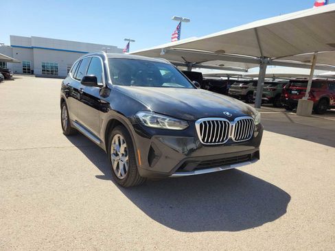 Used 2024 BMW X3 sDrive30i w/ Convenience Package RWD image 2