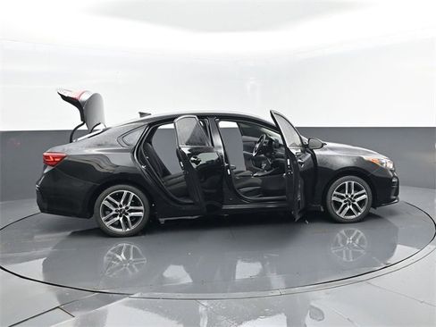 Used 2019 Kia Forte S image 27