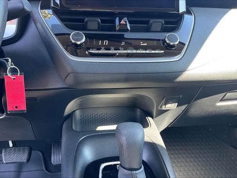 Certified 2024 Toyota Corolla LE image 34