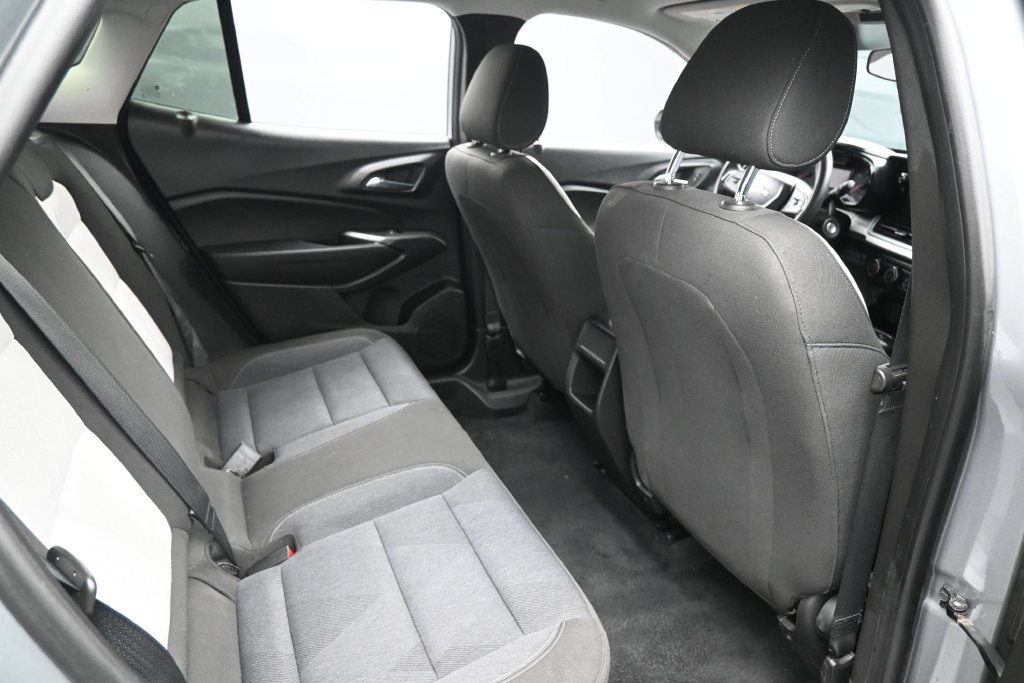 Used 2024 Chevrolet Trax LS w/ LS Convenience Package FWD image 26