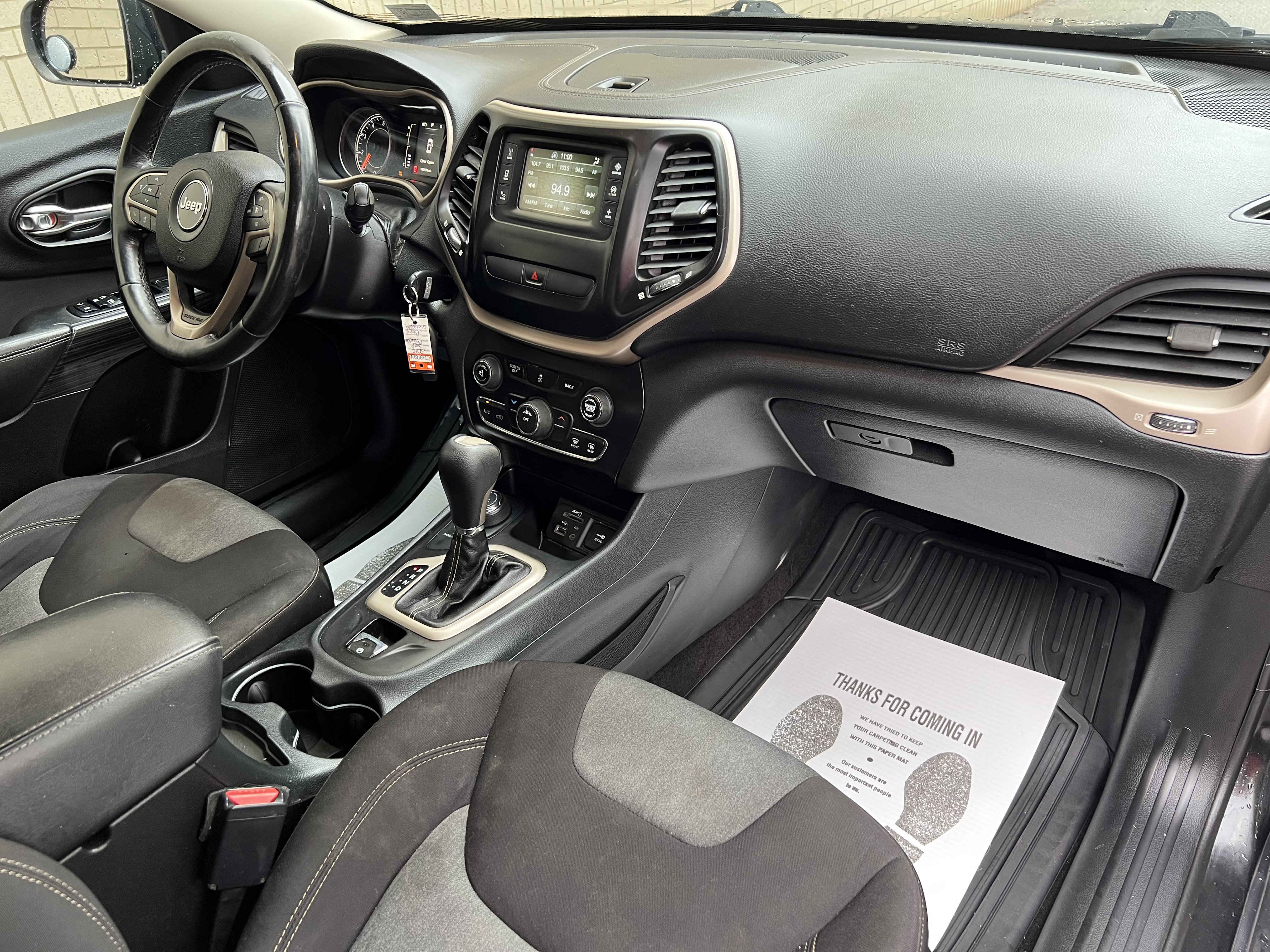 Used 2016 Jeep Cherokee Sport w/ Cold Weather Group AWD/4WD image 18