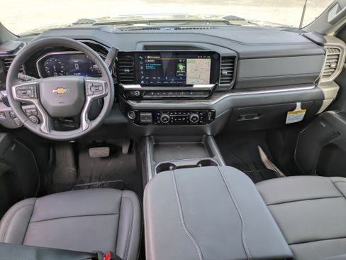 New 2026 Chevrolet Silverado 3500 LTZ w/ LTZ Convenience Package AWD/4WD image 17