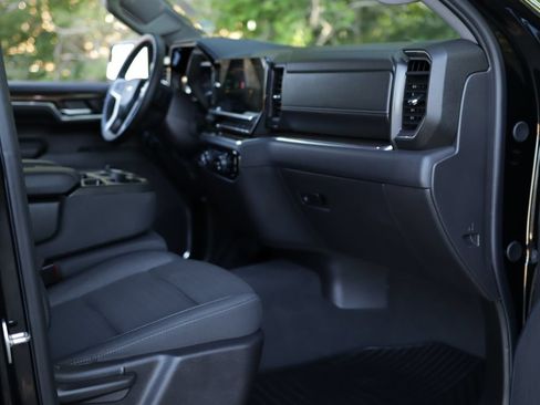 Used 2024 Chevrolet Silverado 1500 LT AWD/4WD image 29