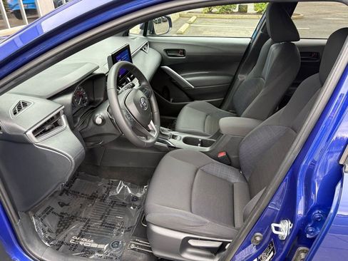 Used 2024 Toyota Corolla Cross AWD Hybrid image 11