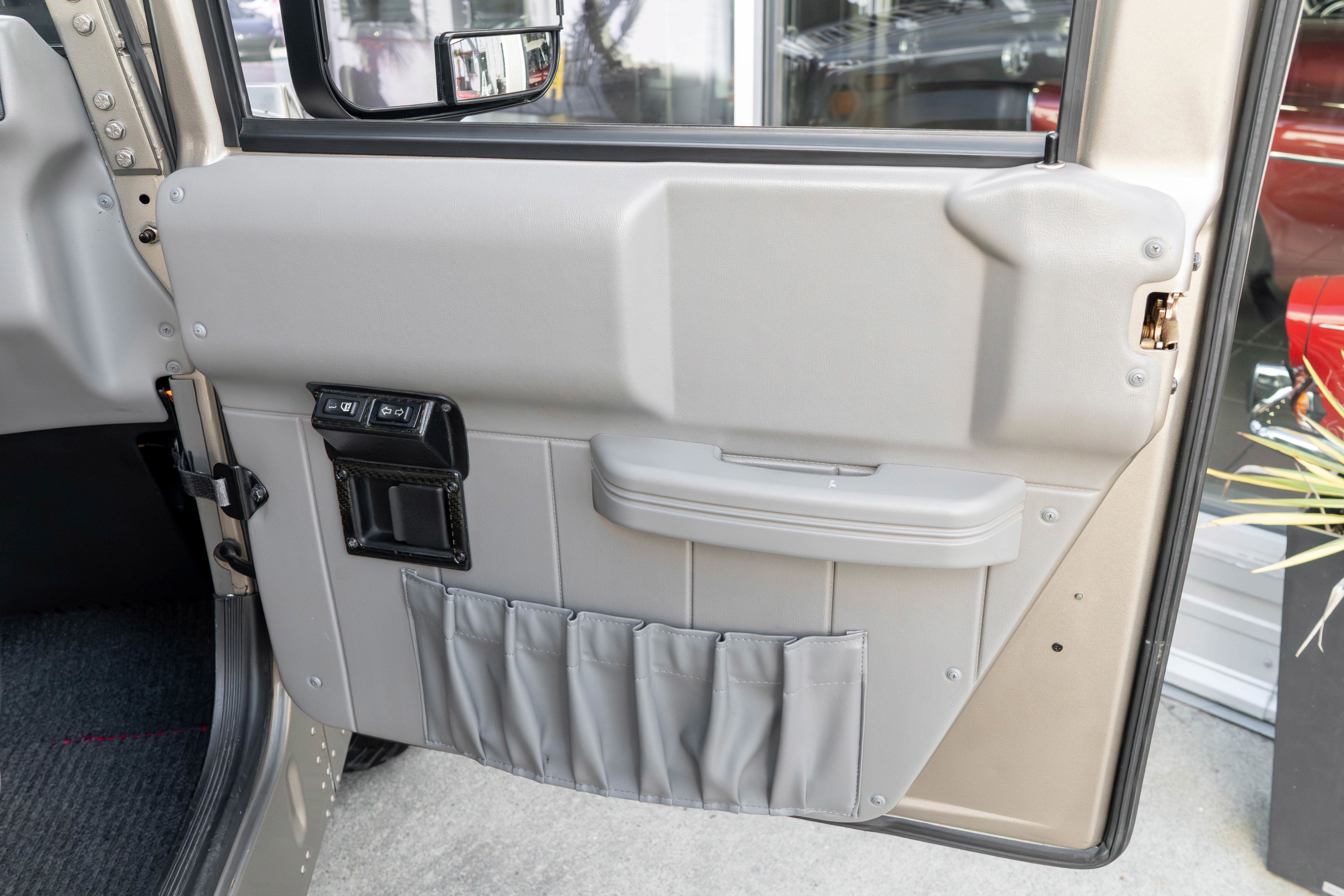 Used 2000 HUMMER H1 4-Door Open Top AWD/4WD image 33