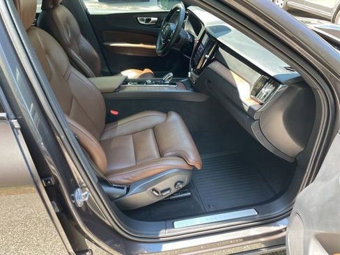 Certified 2024 Volvo XC60 B5 Ultimate AWD/4WD image 13