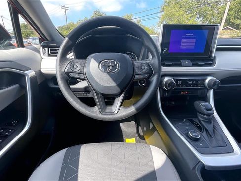 Used 2025 Toyota RAV4 XLE w/ Convenience Package AWD/4WD image 6