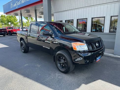 Used 2012 Nissan Titan S AWD/4WD image 28