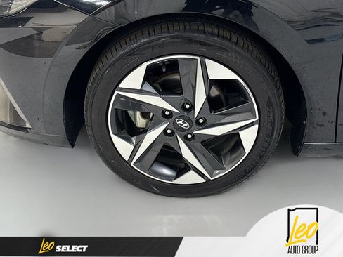 Used 2022 Hyundai Elantra Limited FWD image 35