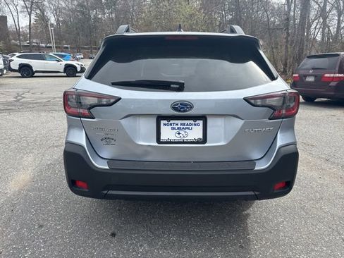 Used 2024 Subaru Outback Premium AWD/4WD image 4