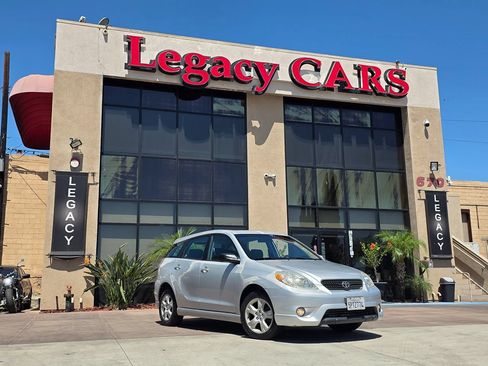 Used 2005 Toyota Matrix XR FWD image 2