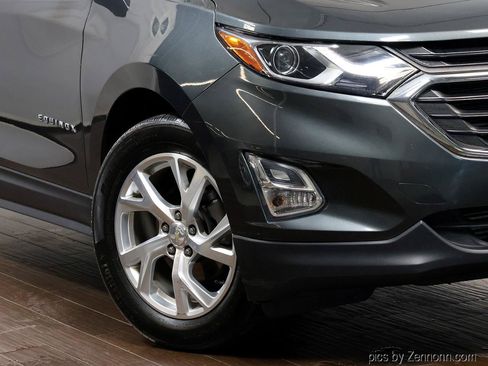 Used 2019 Chevrolet Equinox LT FWD image 3
