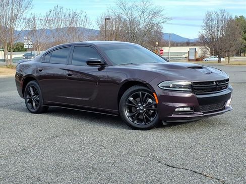 Used 2022 Dodge Charger SXT w/ Blacktop Package image 2