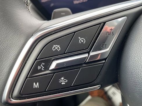 Used 2025 Buick Envision Preferred AWD/4WD image 17