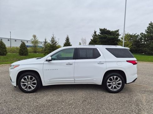 Used 2018 Chevrolet Traverse Premier w/ Driver Confidence II Package FWD image 9