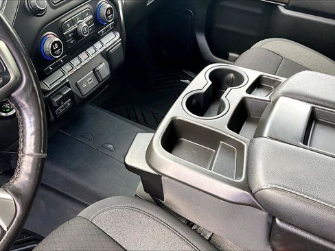 Used 2021 Chevrolet Silverado 1500 RST AWD/4WD image 16