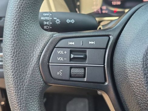 Used 2025 Honda Accord SE image 20