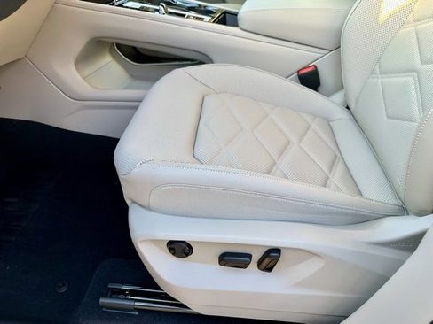 New 2026 Volkswagen Atlas SE image 13