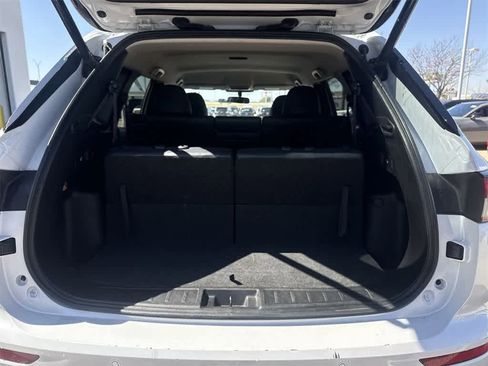 Used 2024 Mitsubishi Outlander SE image 16