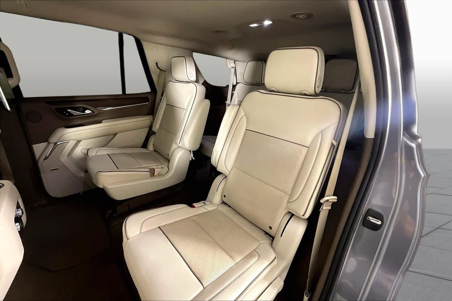 Used 2021 GMC Yukon Denali w/ Advanced Technology Package RWD image 18
