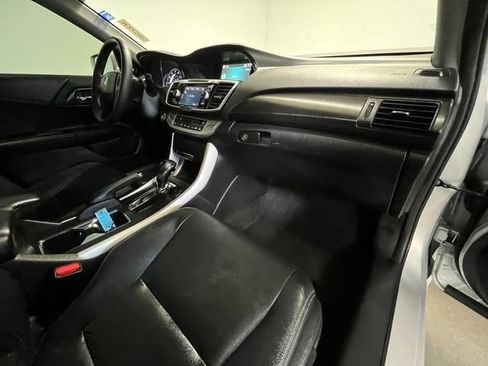 Used 2015 Honda Accord EX-L image 10