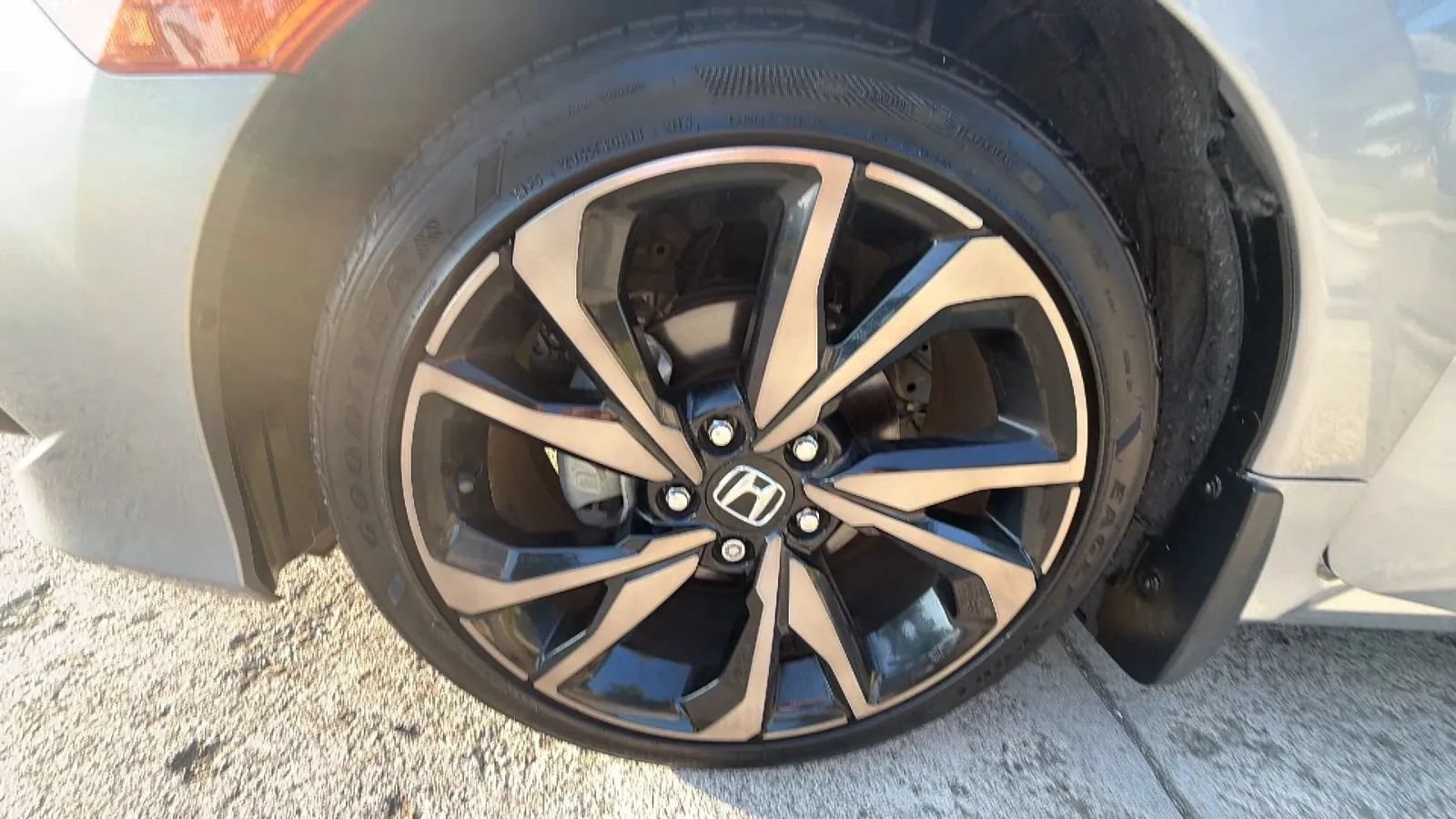 Used 2019 Honda Civic Sport image 11