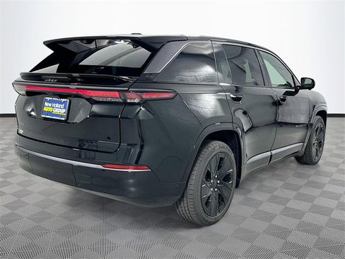 New 2025 Jeep Wagoneer S Launch Edition image 4