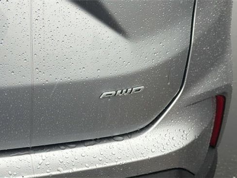 Used 2024 Ford Edge SEL image 11