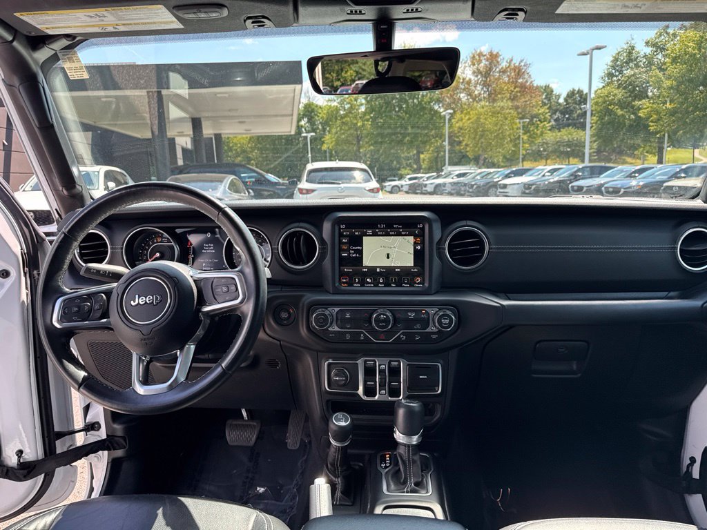 Used 2018 Jeep Wrangler Unlimited Sahara AWD/4WD image 12