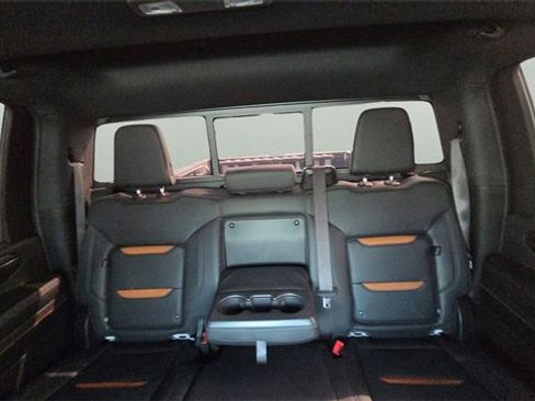 Used 2024 GMC Sierra 2500 AT4 w/ AT4 Preferred Package image 13