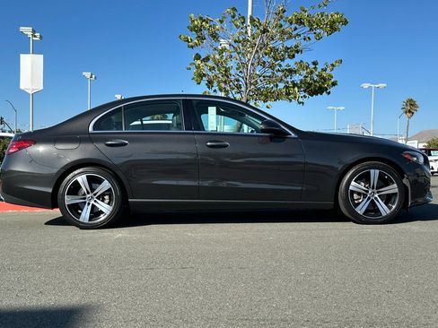 Used 2022 Mercedes-Benz C 300 Sedan image 3