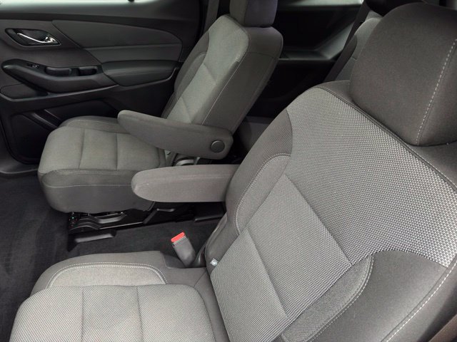Certified 2023 Chevrolet Traverse LT w/ Rear Camera Mirror Package AWD/4WD image 8