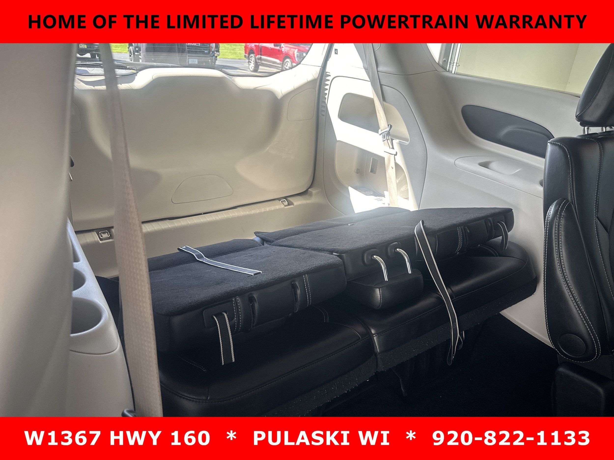Used 2024 Chrysler Pacifica Touring-L FWD image 6
