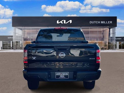 Used 2023 Nissan Frontier S w/ Technology Package image 6