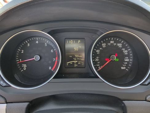 Used 2015 Volkswagen Jetta SE FWD image 29