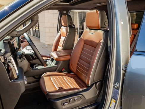 Used 2024 GMC Sierra 2500 Denali Ultimate w/ Max Trailering Package image 30