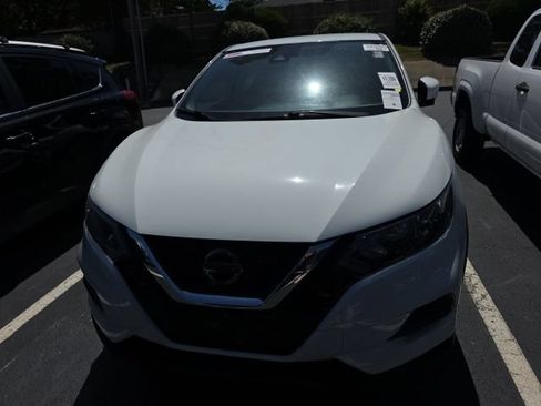 Used 2021 Nissan Rogue Sport S FWD image 2