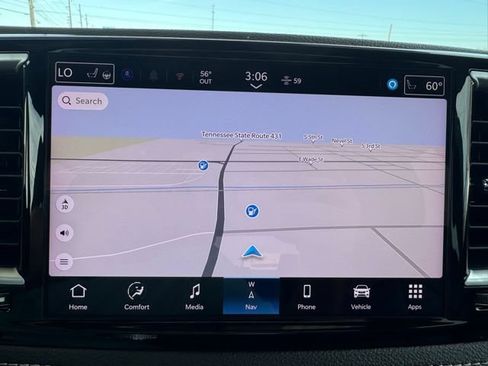 Used 2025 Chrysler Pacifica Limited FWD image 11